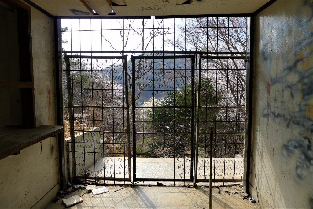 This image has an empty alt attribute; its file name is p1050002.jpg